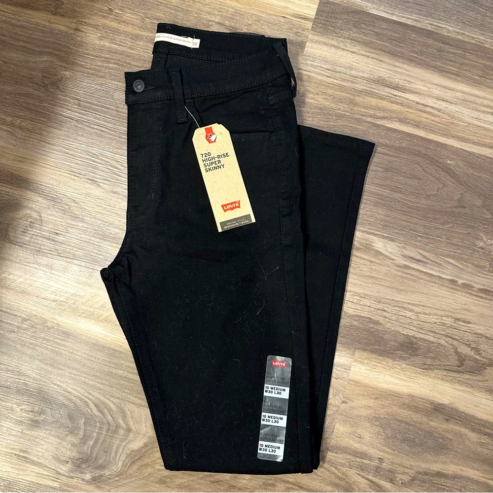 Levi’s 720 High Rise Super Skinny Jeans